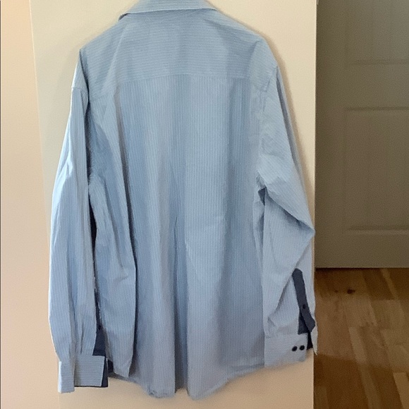 Old Navy men’s shirt - Picture 2 of 3